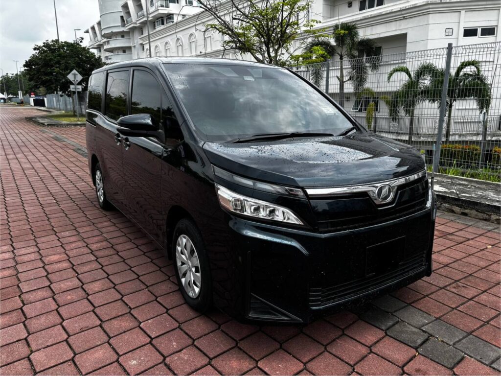 Kereta Sewa Toyota Voxy Bandar Sri Sendayan Kereta Sewa Toyota Voxy Bandar Sri Sendayan